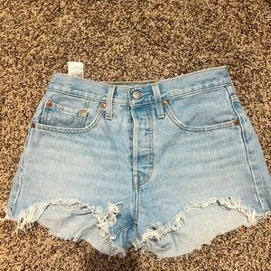 501 Levi’s Shorts